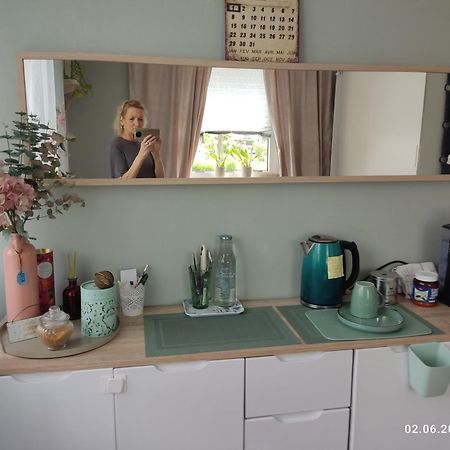 Gemuetliches Einzelzimmer Frisch Renoviert ,Super Late Check In Moeglich Brake (Bielefeld) Ngoại thất bức ảnh